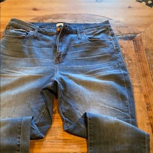 The high rise slim crop boyjean